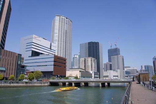 清水貴之は大学卒業後、朝日放送に入社